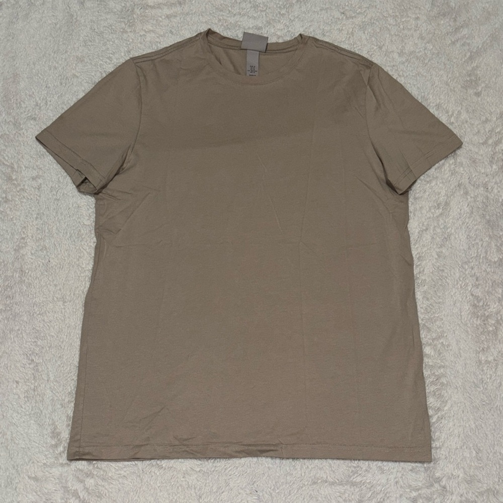 H&M slim fit beige t-shirt size medium